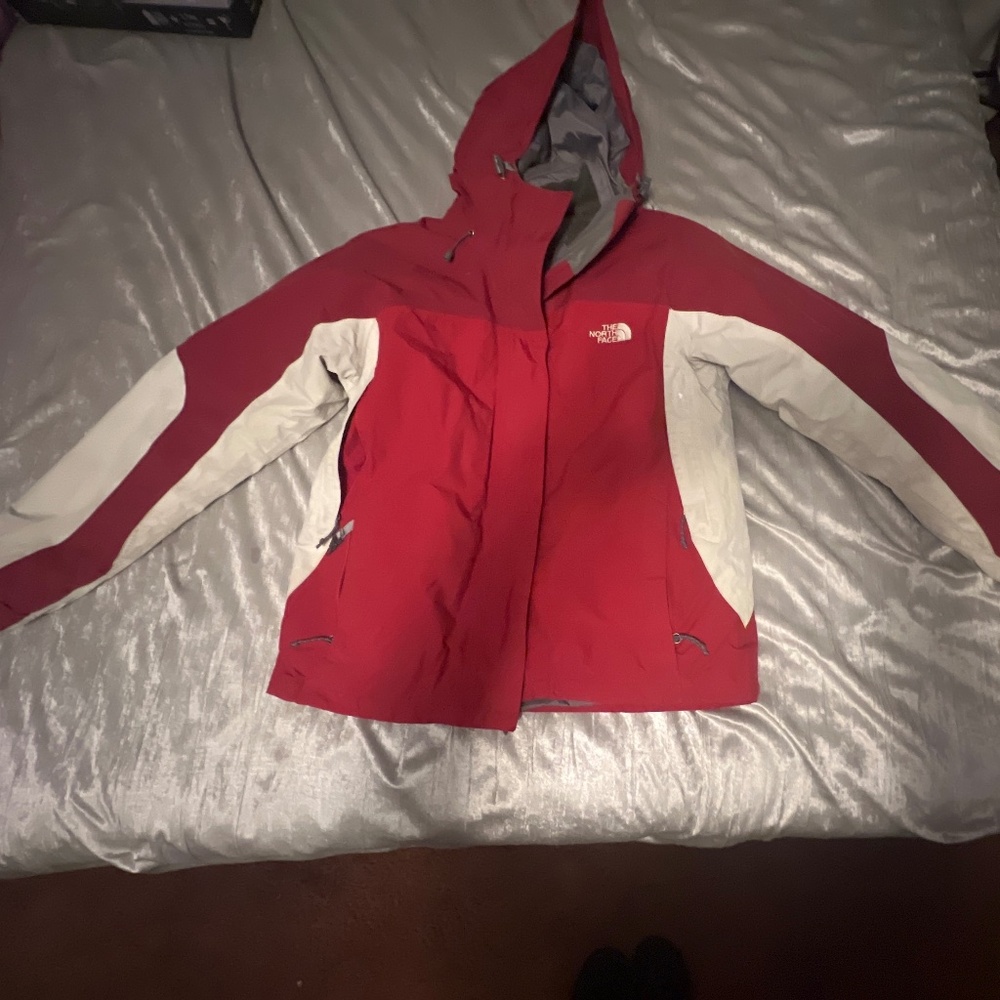 Medium Women’s North Face Jacket